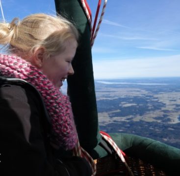 Vater, Mutter Kind Ballonfahrt